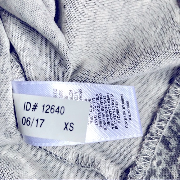 NEW EXPRESS Camo T Shirt Small Gray Crewneck UNISEX Woman’s NWOT - Picture 4 of 15